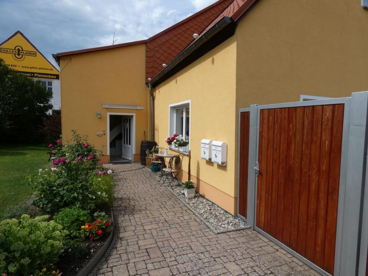 Ferienwohnung Am Schloss ロイターシュタット・シュターヴェンハーゲン エクステリア 写真