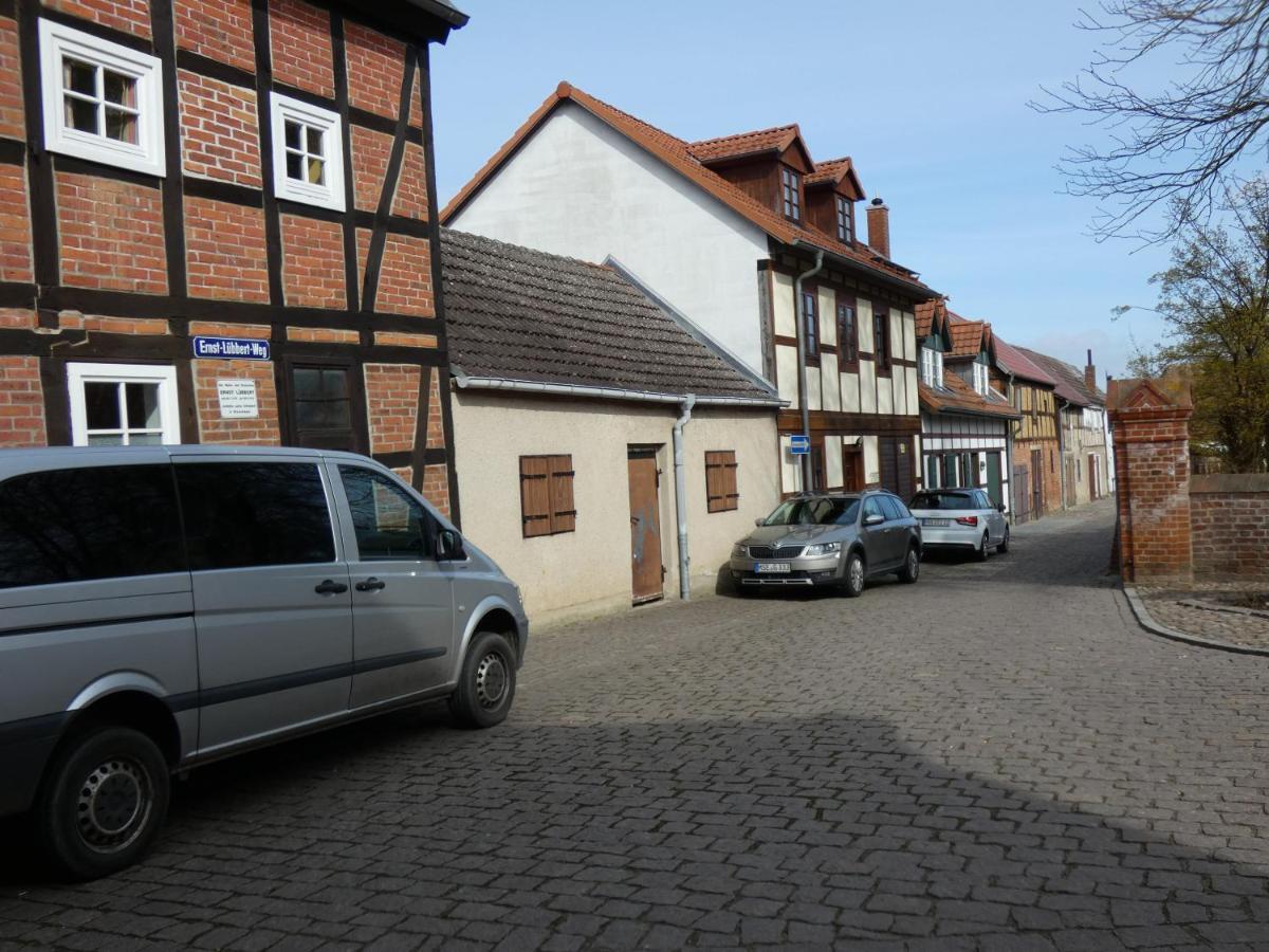 Ferienwohnung Am Schloss ロイターシュタット・シュターヴェンハーゲン エクステリア 写真