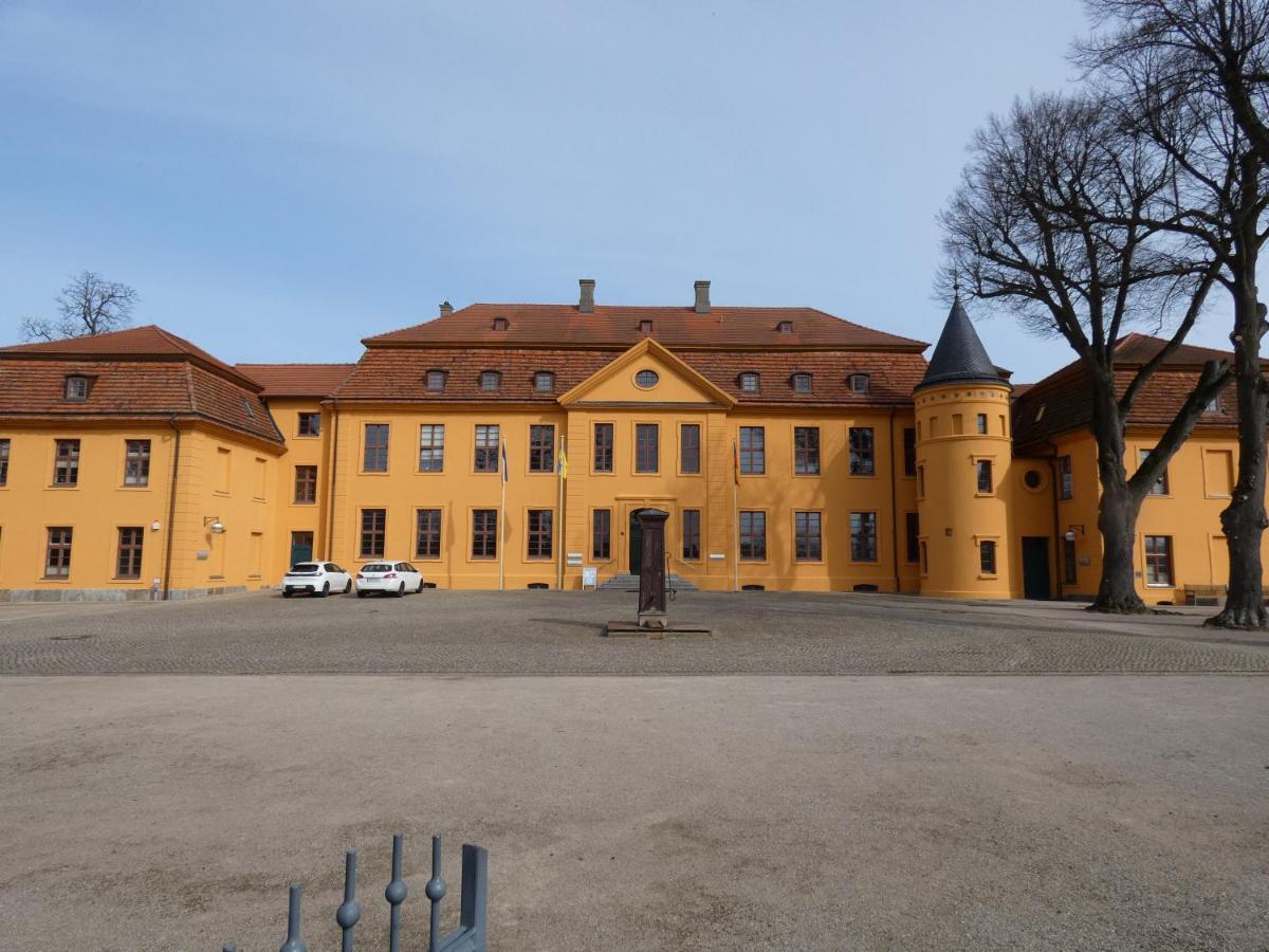 Ferienwohnung Am Schloss ロイターシュタット・シュターヴェンハーゲン エクステリア 写真